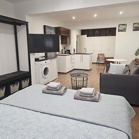 City Center Apartments Paphos Ngoại thất bức ảnh