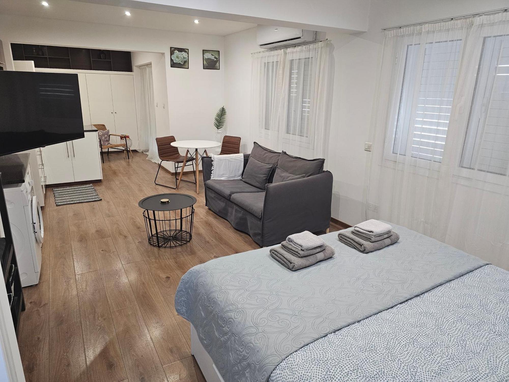 City Center Apartments Paphos Ngoại thất bức ảnh