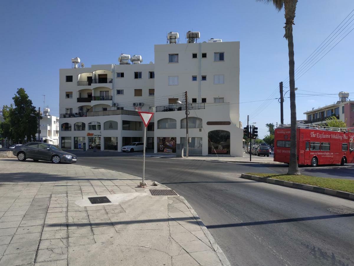 City Center Apartments Paphos Ngoại thất bức ảnh